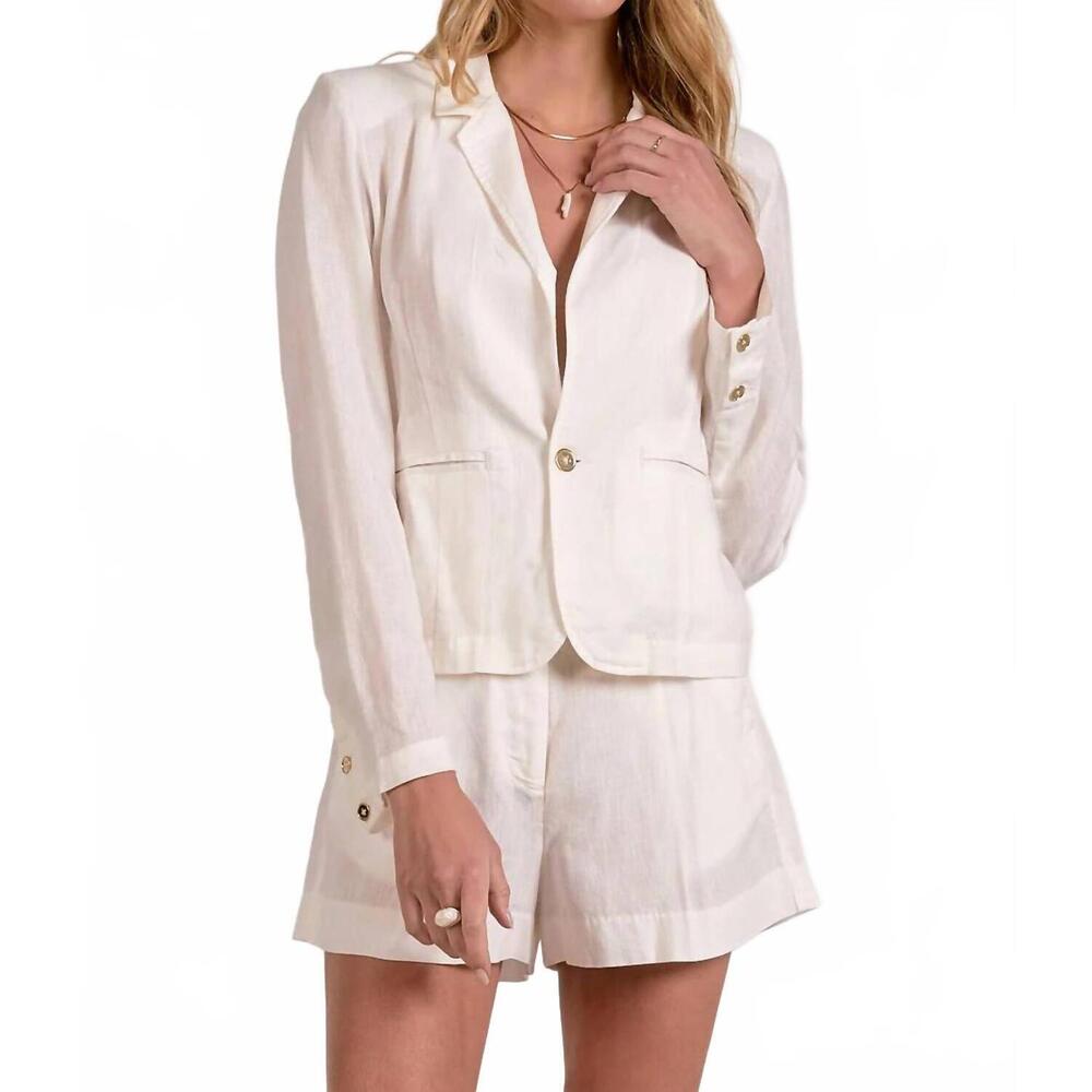 NEW ELAN tailored short in white - Picture 4 of 4